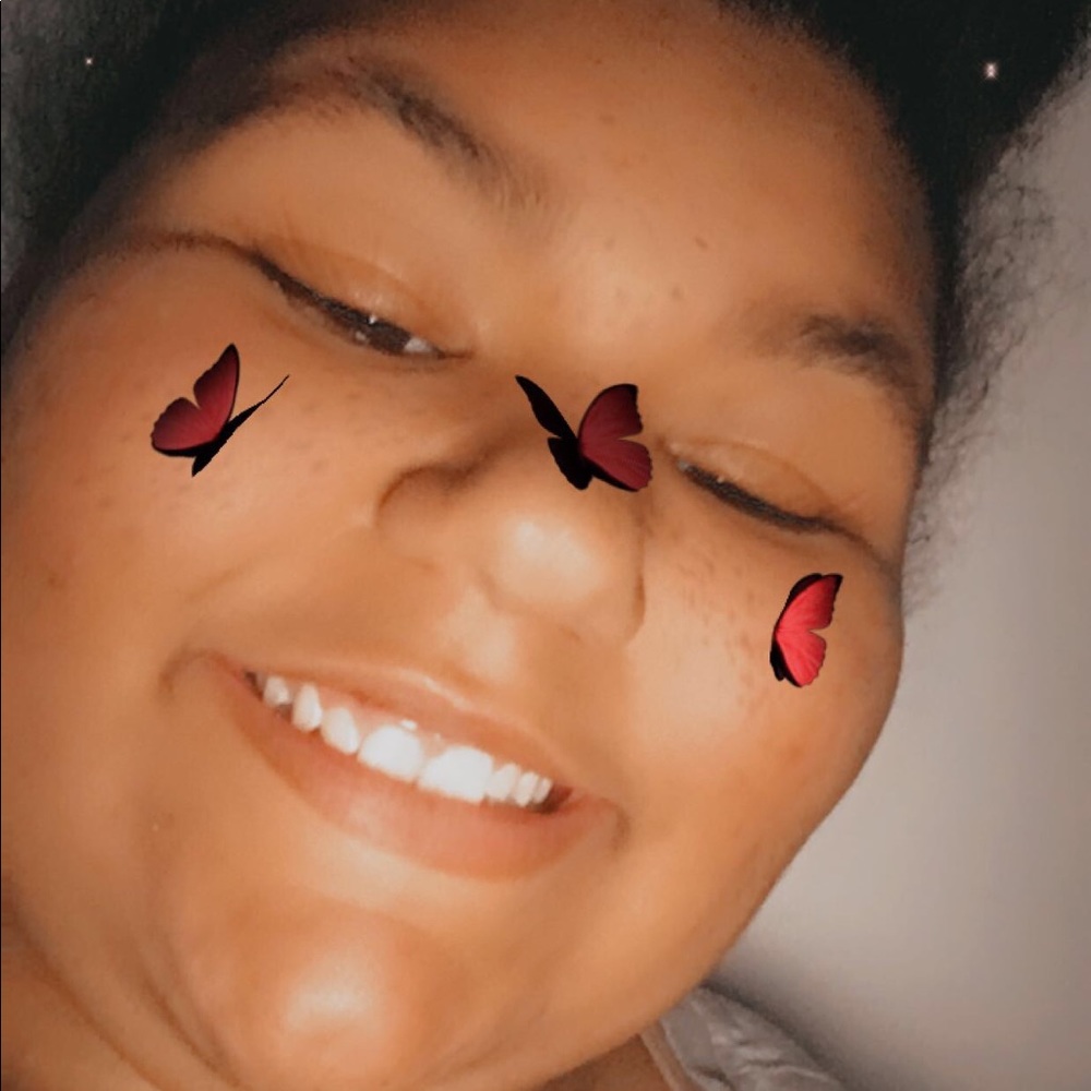 Meet your Posher, Jazel